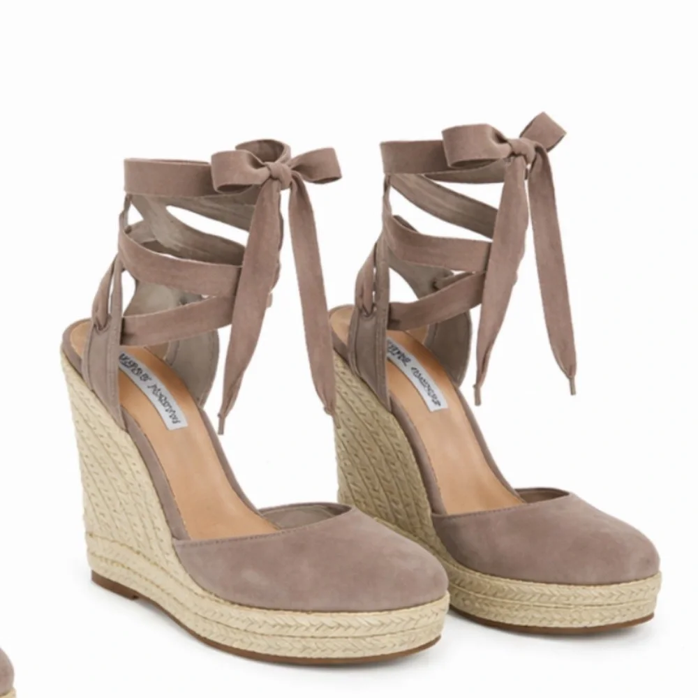 [Steve Madden] Taupe Lace Up Espadrille Wedges